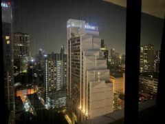 Θέα στο Hilton της Μπανγκόκ από το @skyviewhotelbangkok...