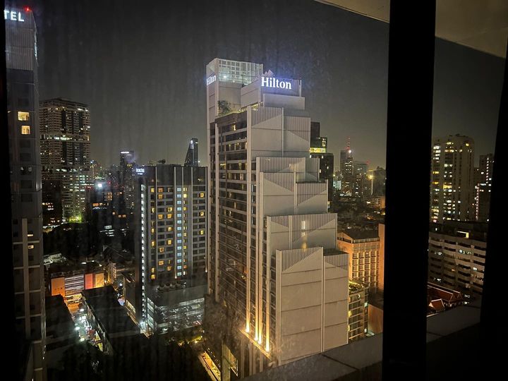 Θέα στο Hilton της Μπανγκόκ από το @skyviewhotelbangkok... 1