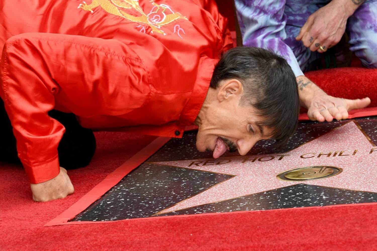 Οι Red Hot Chili Peppers απέσπασαν ένα αστέρι στη Λεωφόρο της Δόξας του Χόλιγουν... 2