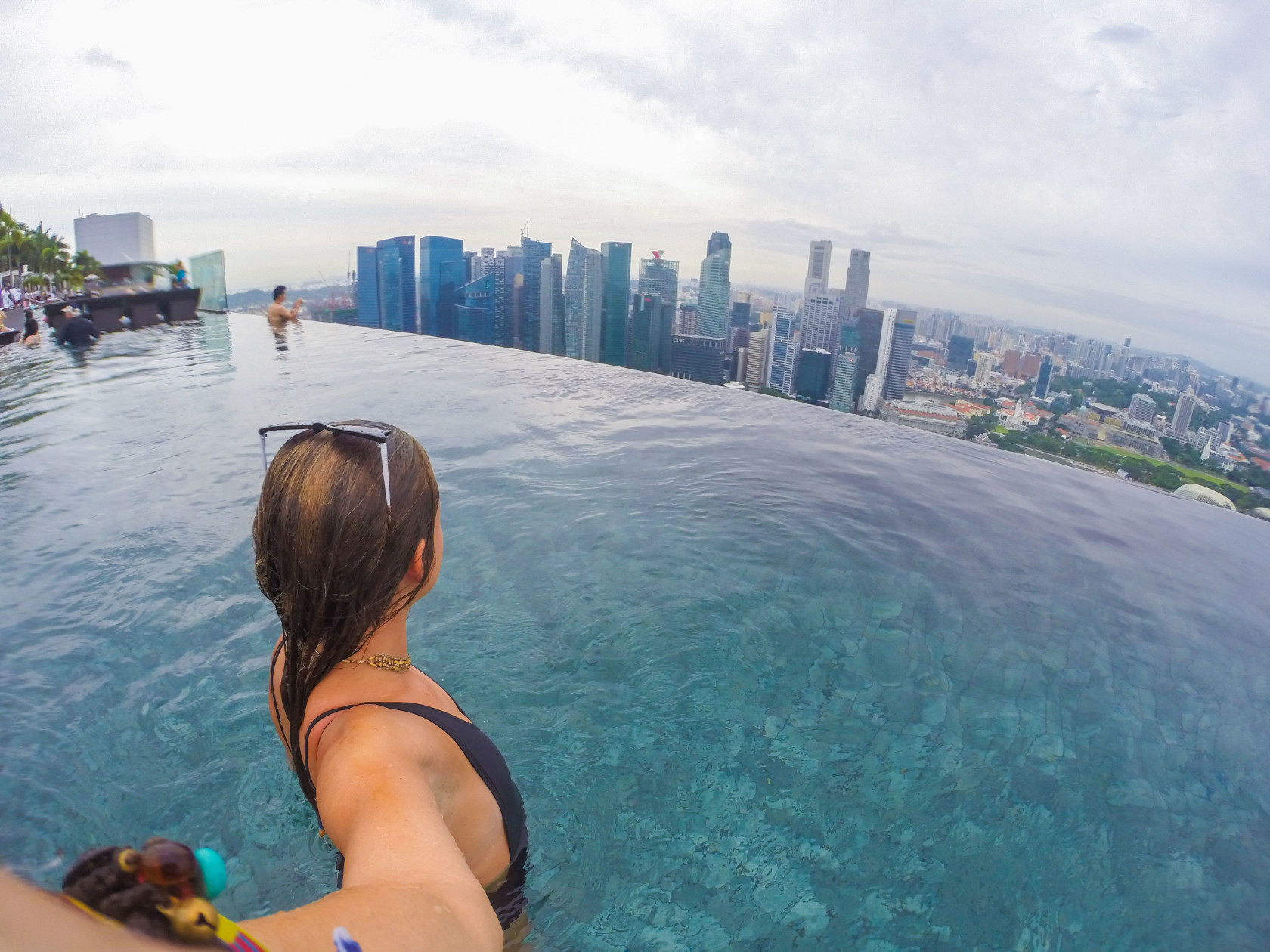 Πισίνα στον 57ο όροφο του καζίνο Marina Bay Sands στη Σιγκαπούρη 4