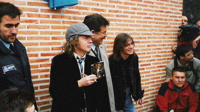 Οι AC/DC μπορούν να καυχηθούν ότι στη Μαδρίτη της Ισπανίας έχουν το δικό τους δ... 2