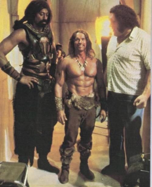 Arnold Schwarzenegger with Wilt Chamberlain and Andrè the Giant on the set of Co... 1