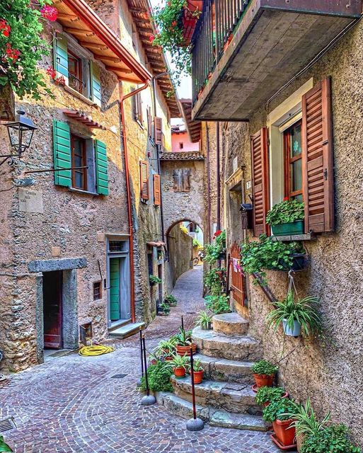 Tremosine sul Garda -μικρό χωριό στην Ιταλία θα κλέψει κυριολεκτικά την καρδιά σας... 1