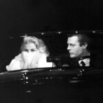 Η Anita Ekberg και ο Marcello Mastroianni στο "La dolce vita" του Federico Fellini (1...