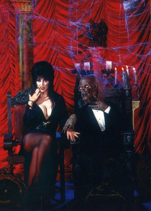 Η Elvira and The Crypt Keeper.... 1