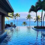 Πισίνες υπερχείλισης και φοίνικες • Χαβάη instagram.com/_letstravel_ #hawaii #ha...