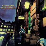Σαν σήμερα το 1972, ο David Bowie κυκλοφόρησε το άλμπουμ «The Rise and Fall of Ziggy ...