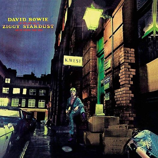Σαν σήμερα το 1972, ο David Bowie κυκλοφόρησε το άλμπουμ «The Rise and Fall of Ziggy ... 1