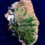 Το νησί Alejandro Selkirk, παλαιότερα γνωστό ως Más Afuera (Μακριά έξω στη θάλα...