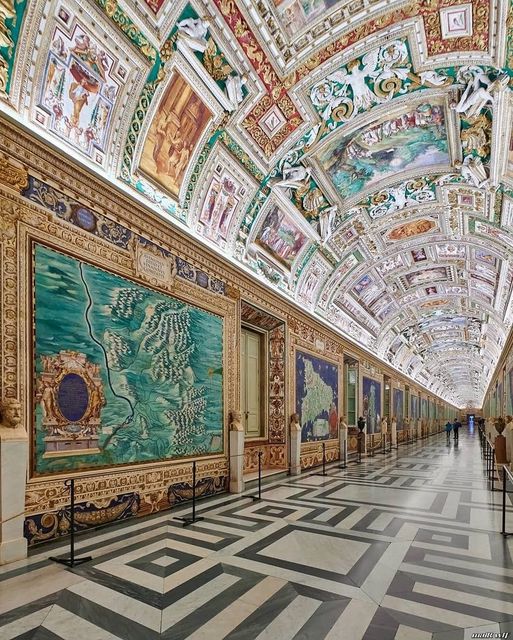 Η Πινακοθήκη των Χαρτών (Galleria delle carte geografiche) είναι μέρος του Βατικανού L... 1