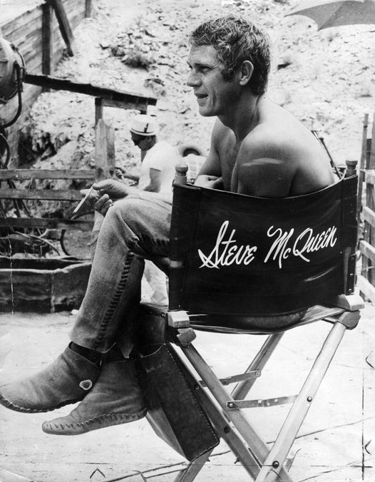 Σαν σήμερα το 1980 έφυγε από τη ζωή μόλις στα 50 του χρόνια ο ηθοποιός-κασκαντέρ Στιβ ΜακΚουίν.. 1