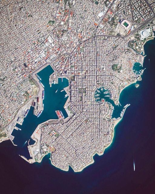 Το λιμάνι του Πειραιά από ψηλά!... 1