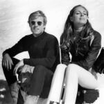 Ο Robert Redford στα γυρίσματα του Downhill Racer με τη Σουηδή ηθοποιό Camilla Sparv, ...