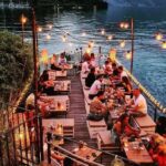 Πλούσιο δείπνο δίπλα στη λίμνη - Sulzano, Ιταλία - Φωτογραφία © by @maria.santiago18...
