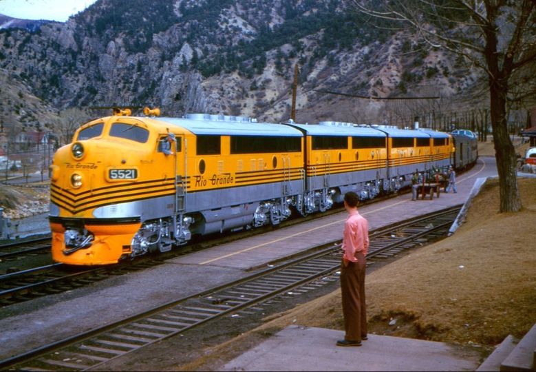Καλιφόρνια Zephyr στο Glenwood Springs, περίπου το 1954.... 1