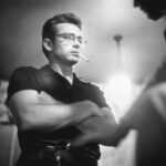 Ο James Dean φωτογραφήθηκε από τον Sid Avery, 1955.