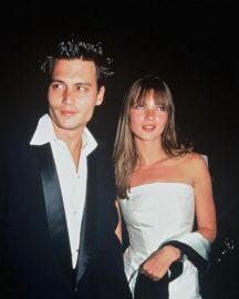 Ο Τζόνι Ντεπ και η Κέιτ Μος στα 90s...
