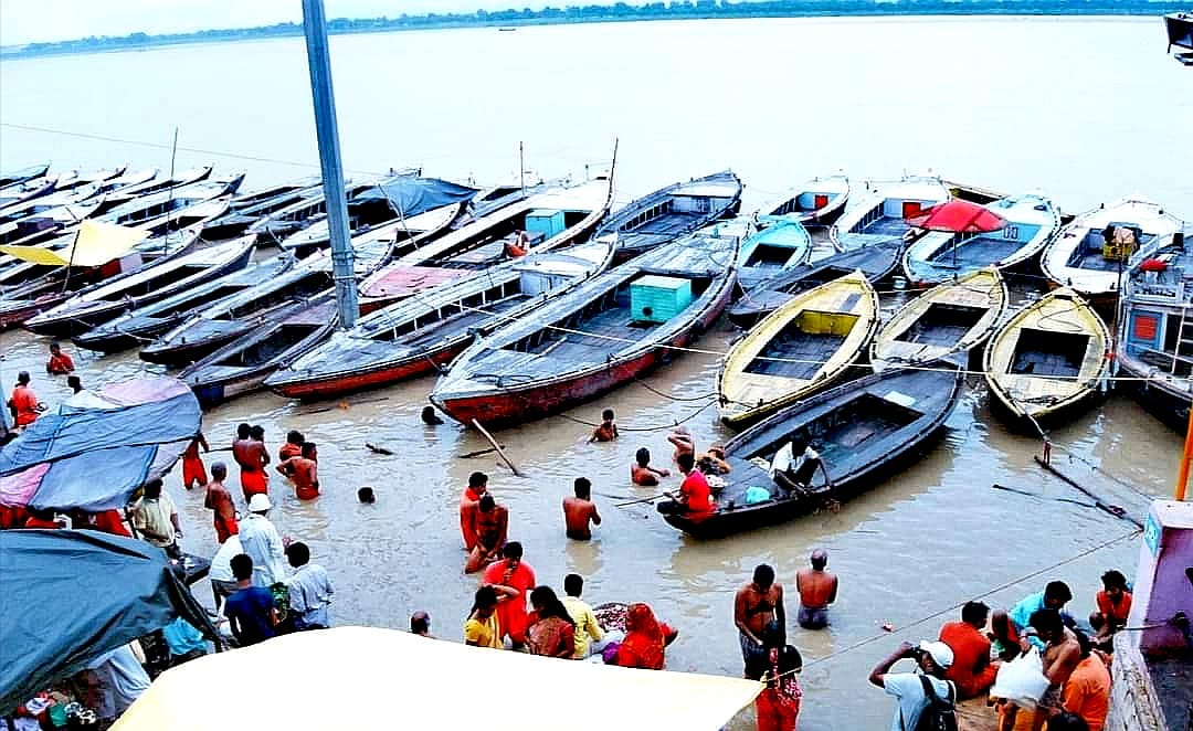 Varanasi, India. μία πόλη 2 εκατομμυρίων κατοίκων κτισμένη στη δυτική όχθη του Γάγγη 3