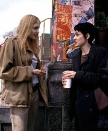 Η Angelina Jolie και η Winona Ryder στα γυρίσματα του Girl, Interrupted (1999).