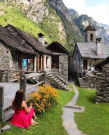 Τα πέτρινα σπίτια του Faroglio, Val Bavona.  Καντόνι Τιτσίνο.  Ελβετία....