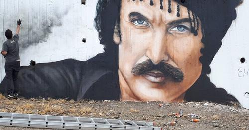Το εκπληκτικό γκράφιτι στη Κρήτη απεικονίζει τον Νίκο Ξυλούρη 1