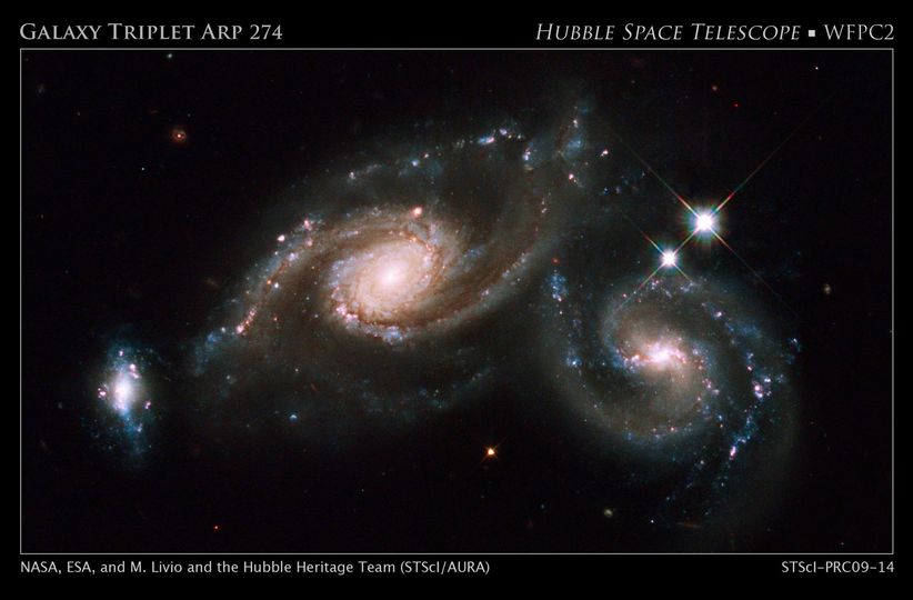 Το τριπλό γαλαξιακό σύστημα Arp 274, γνωστό και ως NGC 5679 8
