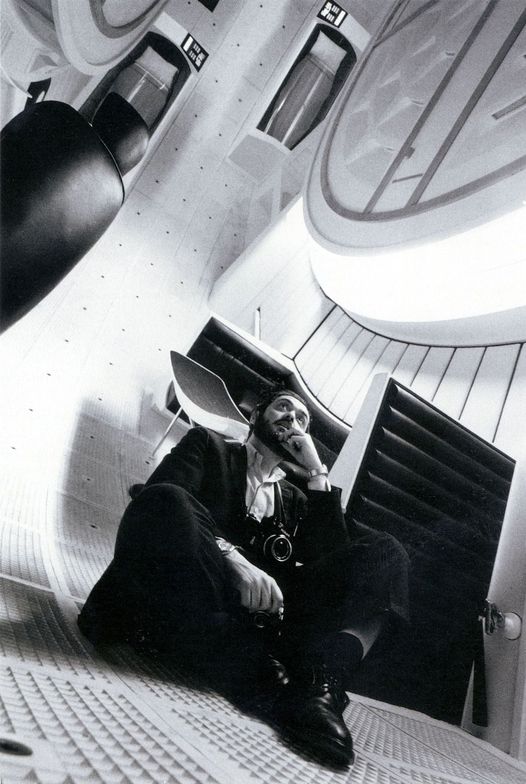 2001: A Space Odyssey (1968). Στάνλεϊ Κιούμπρικ... 1