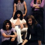 Οι Deep Purple, χρωστάνε το όνομά τους στον πιανίστα Peter De Rose και πιο συγκε...