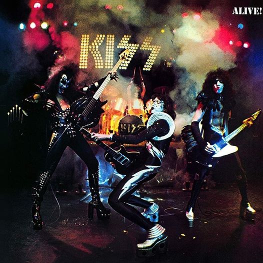 ΤΟ1975 Οι KISS κυκλοφόρησαν το ζωντανό άλμπουμ "Alive" 12