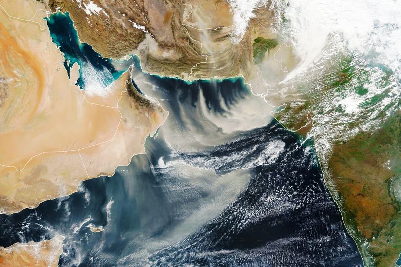 Εντυπωσιακές ποσότητες σκόνης στην Αραβική θάλασσα. 1