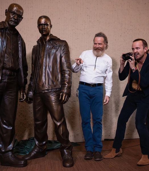 Τα αγάλματα των Walter White και Jesse Pinkman του Breaking Bad 1