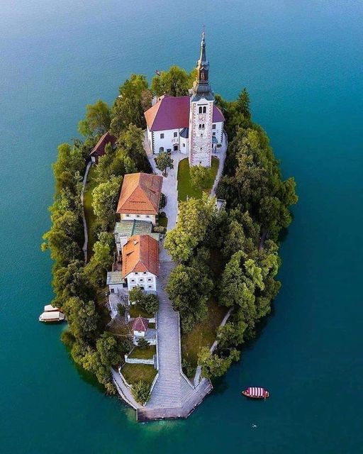 Νησί Μπλεντ, Σλοβενία... 1